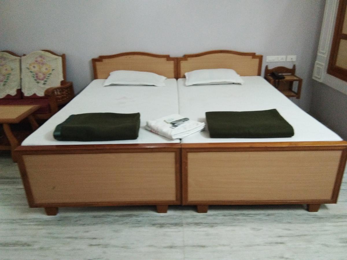 Hotel Sivamurugan Kanyakumari Buitenkant foto