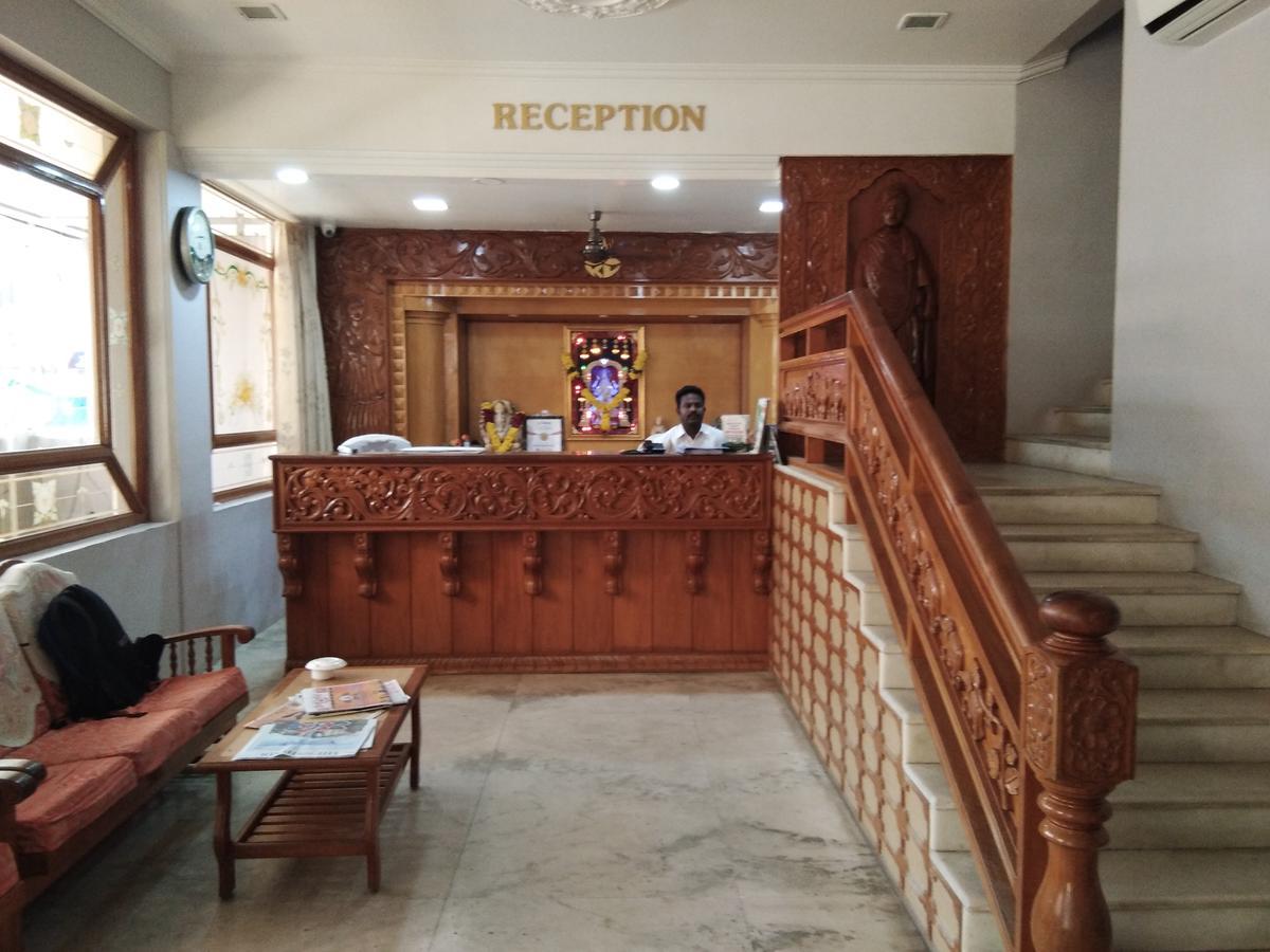 Hotel Sivamurugan Kanyakumari Buitenkant foto