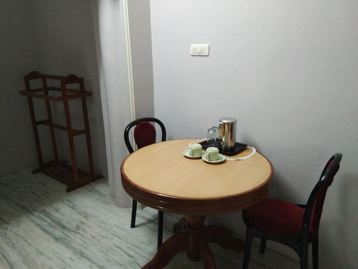 Hotel Sivamurugan Kanyakumari Buitenkant foto