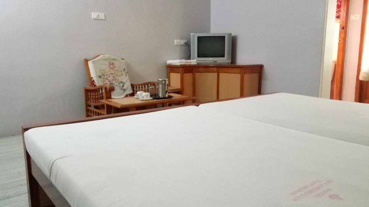 Hotel Sivamurugan Kanyakumari Buitenkant foto