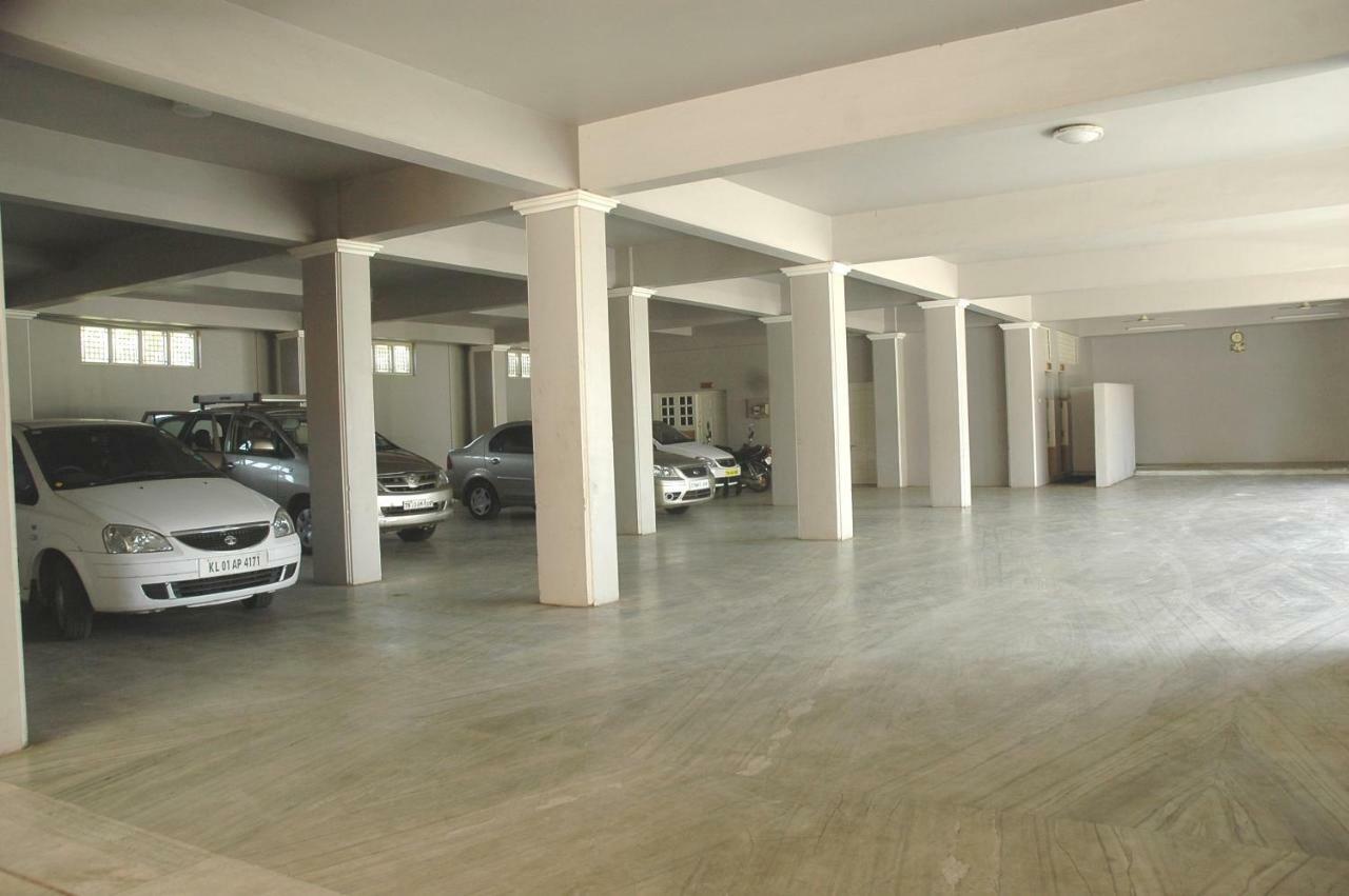 Hotel Sivamurugan Kanyakumari Buitenkant foto